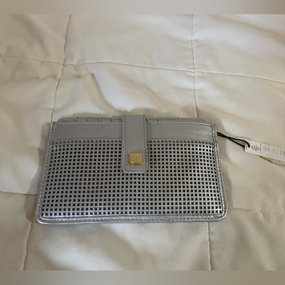 Kate Landry wallet